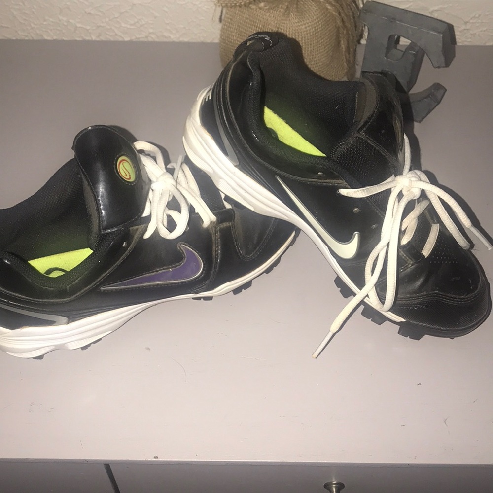 Nike softball cleats